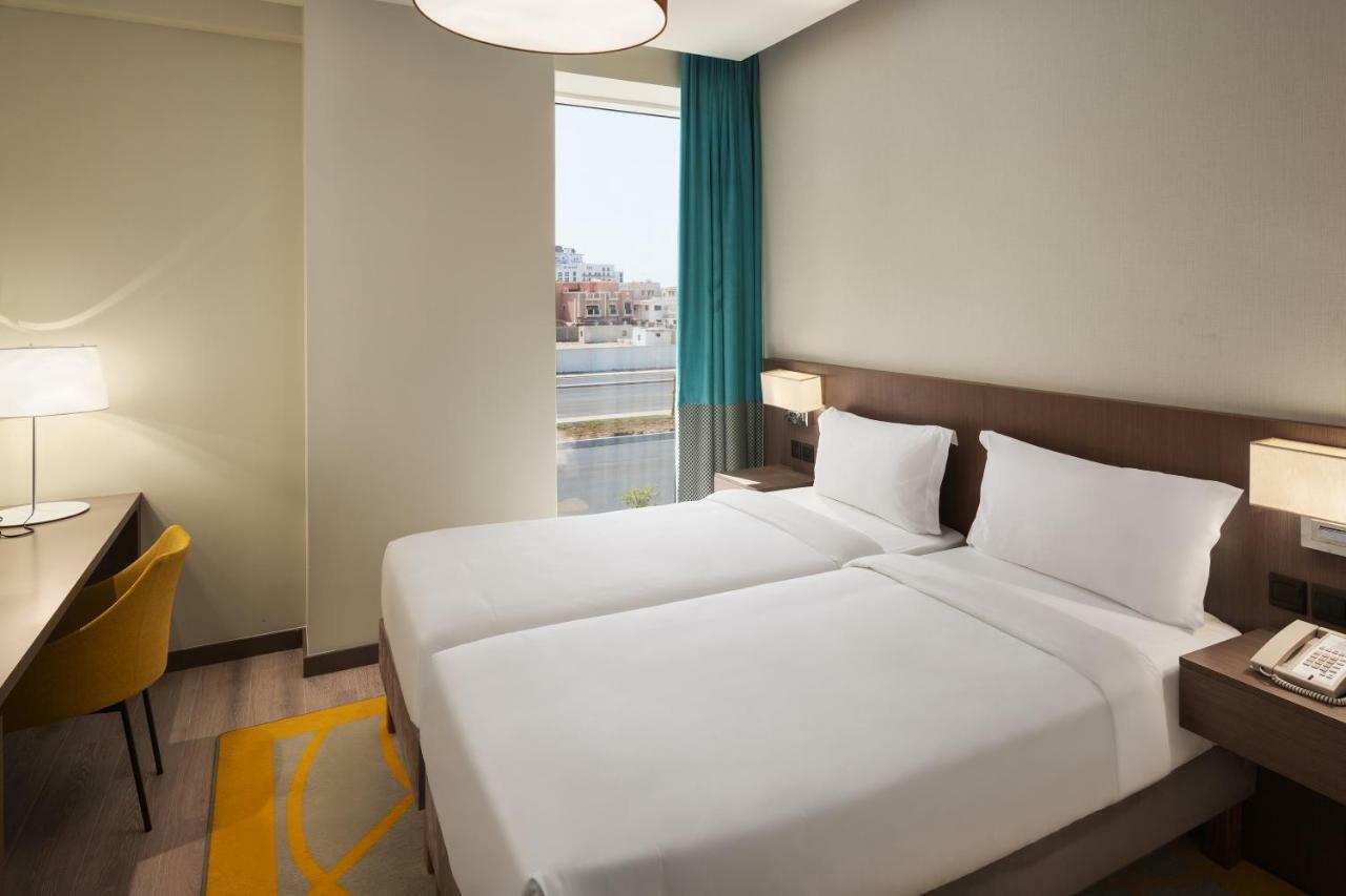 Hotel Adagio Malik Road 4*